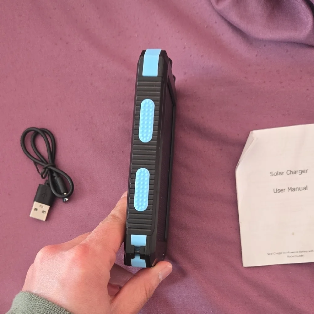 Black Solar Charger with USB Cable